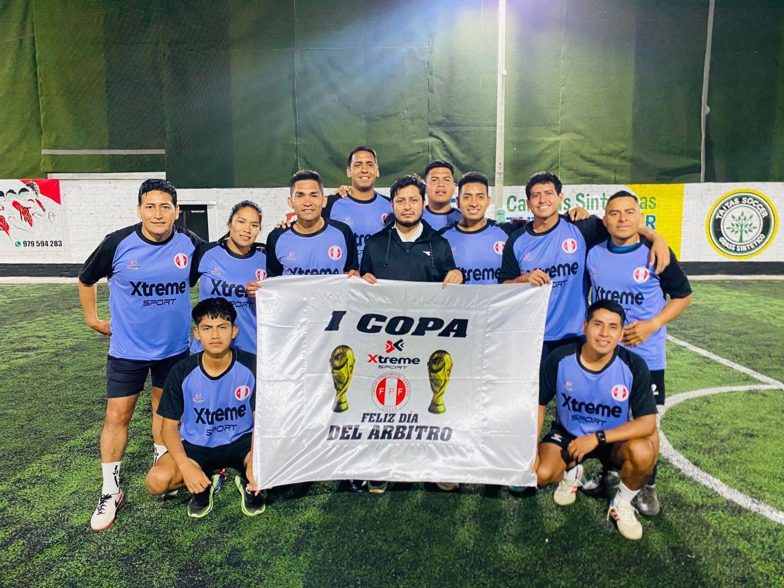 Equipo con polos deportivos sublimados celestes en la I Copa Xtreme Sport